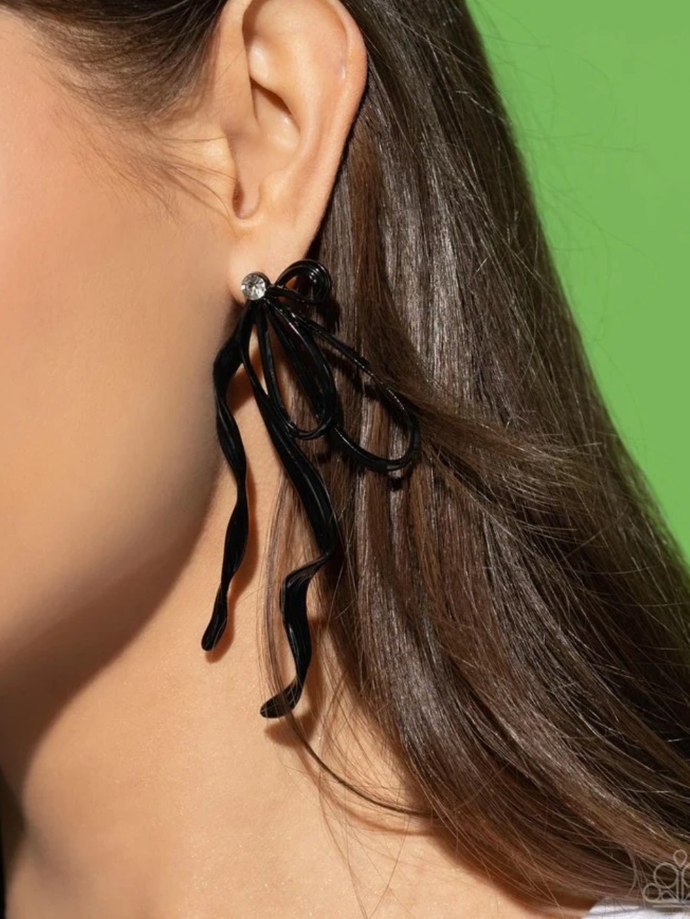 ⚫️🔲⚫️ “TRENDY TAPESTRY” BLACK EARRINGS ~ PAPARAZZI❗️⚫️🔲⚫️ UNUSUALLY BEAUTIFUL❗️ - Picture 3 of 6